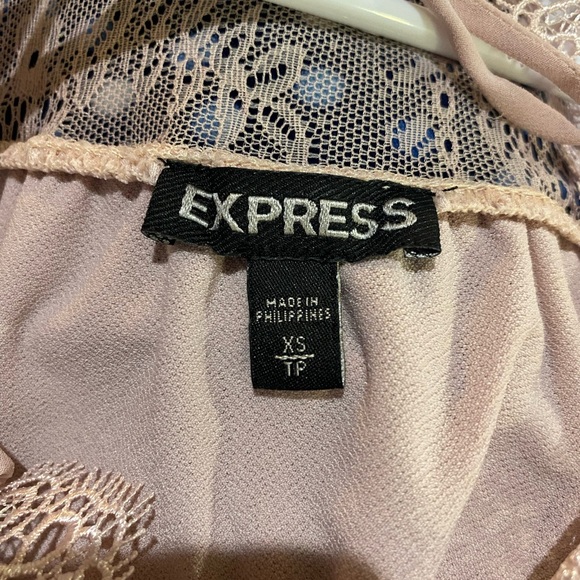 Top (Express) - Picture 3 of 3